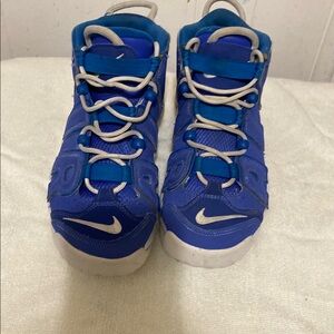 Nike Kids 2022 Air More Uptempo GS 'Medium Blue'  size 6y